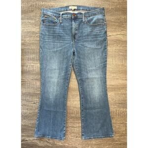 Madewell Women's Cali Demi-Boot Cut Jeans, Size 33, Style #K7978